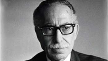 أنا لست مجنونا حتى أقرأ الأوراق من أولها كما يقرأ العقلاء