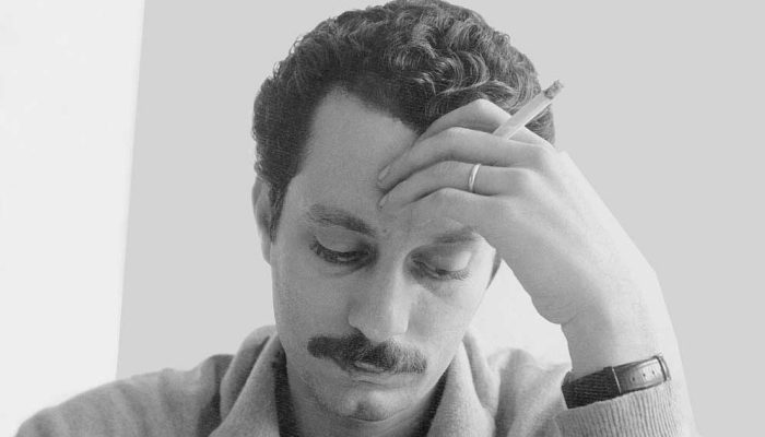 الكلمات عبث، وأنتِ كنتِ دائما لغتي التي لا يفهمها أحد